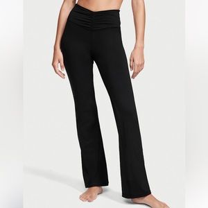 Victoria secret Love Cloud High-Rise Ruched Flare Leggings